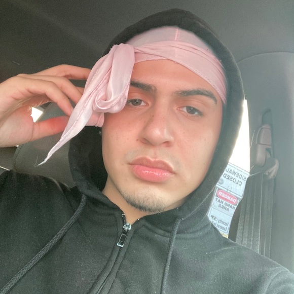 Meet your Posher, Luis - Picture 1 of 1